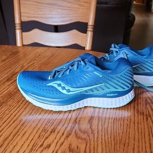Saucony Guide 13 Running shoes